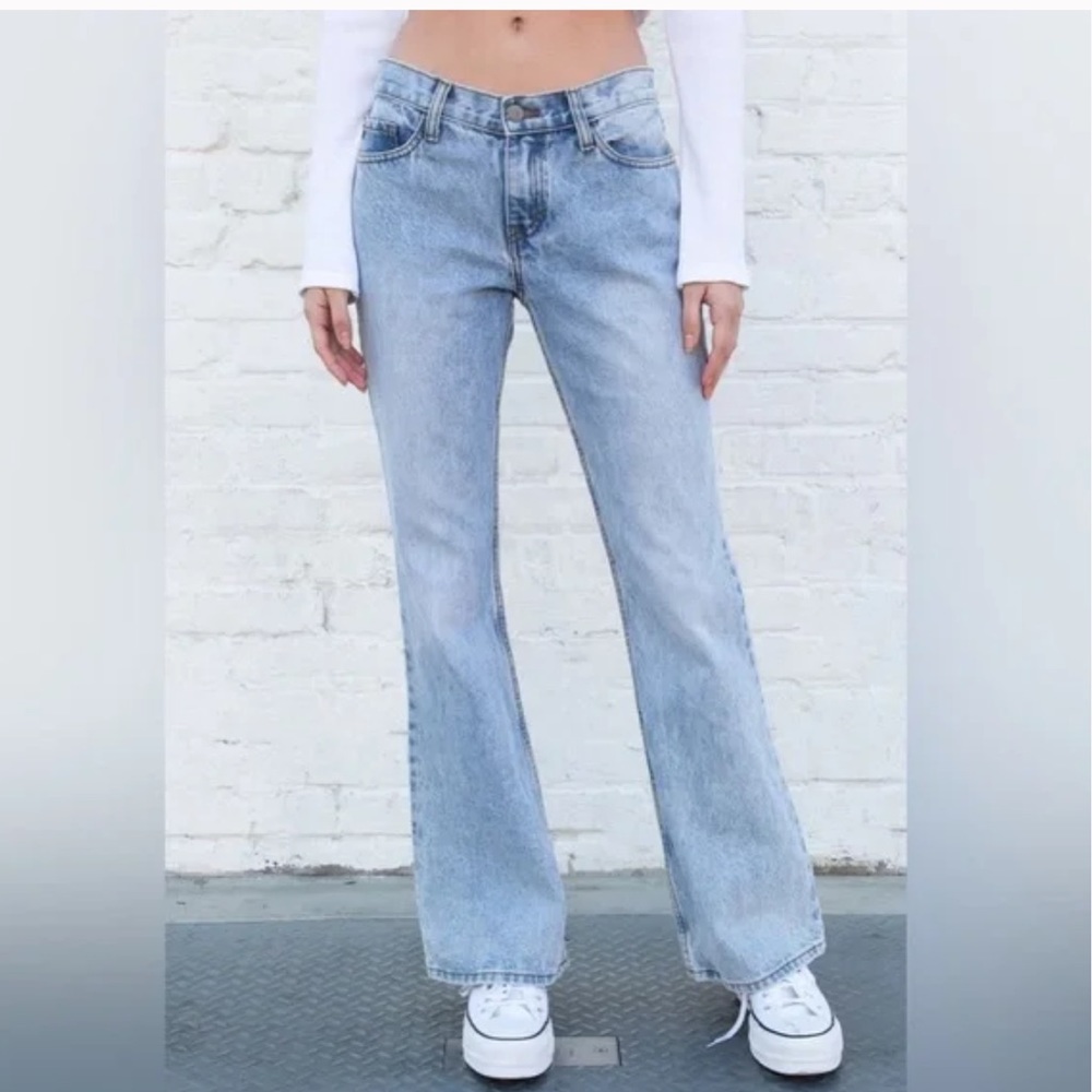 brandy melville quinn jeans with tags